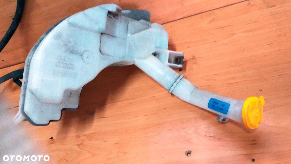 Zbiorniczek spryskiwaczy Mazda 5 860142728 - 2
