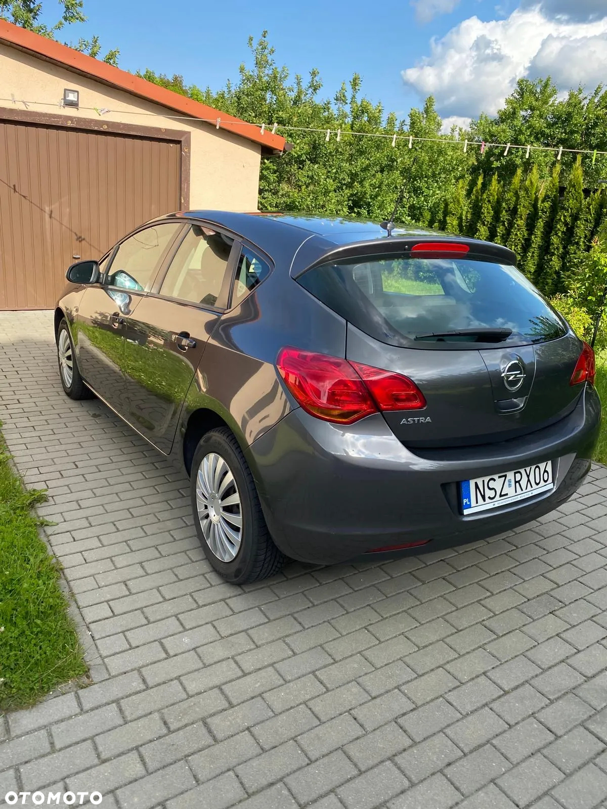 Opel Astra IV 1.6 Essentia - 2