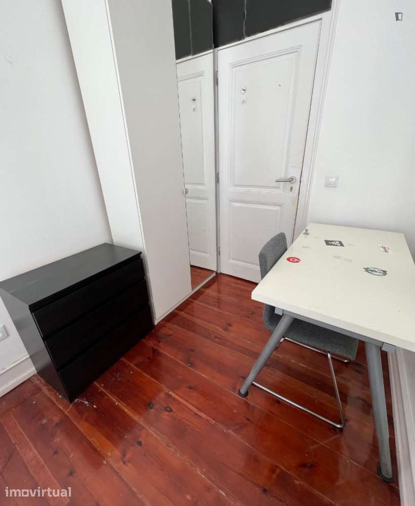 Quarto - localizado em Alcântara Lisbon - Grande imagem: 2/5