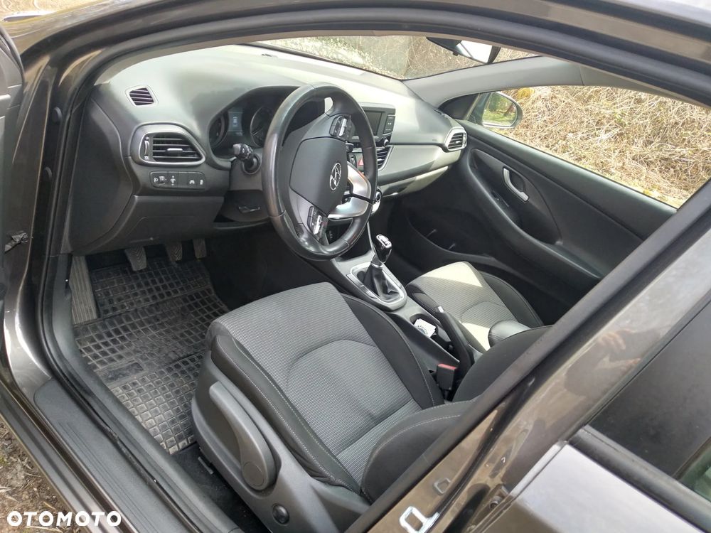 Hyundai i30 1.4 Classic + - 18