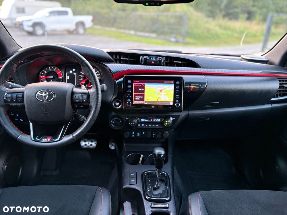 Toyota Hilux 2.8 D-4D Double Cab GR Sport 4x4 - 15