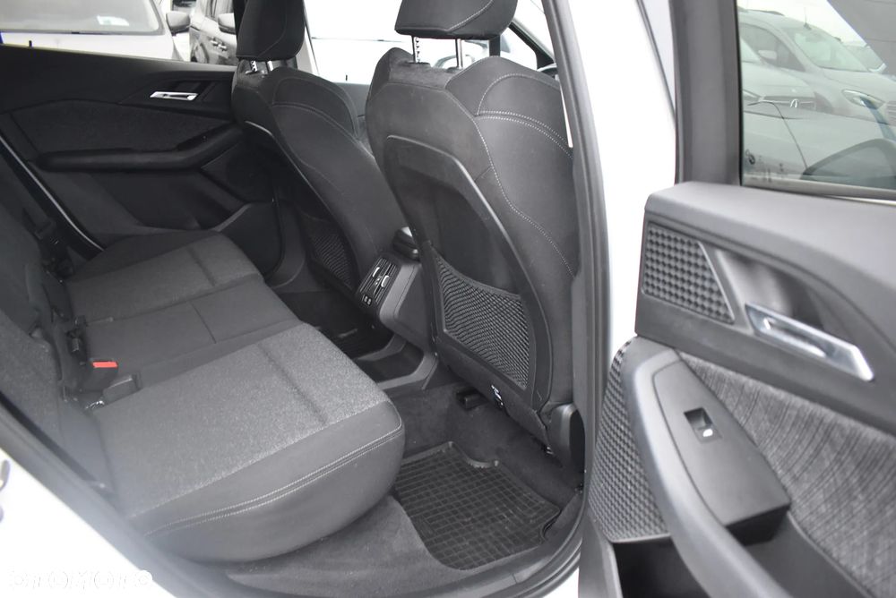 BMW Seria 2 218i - 16