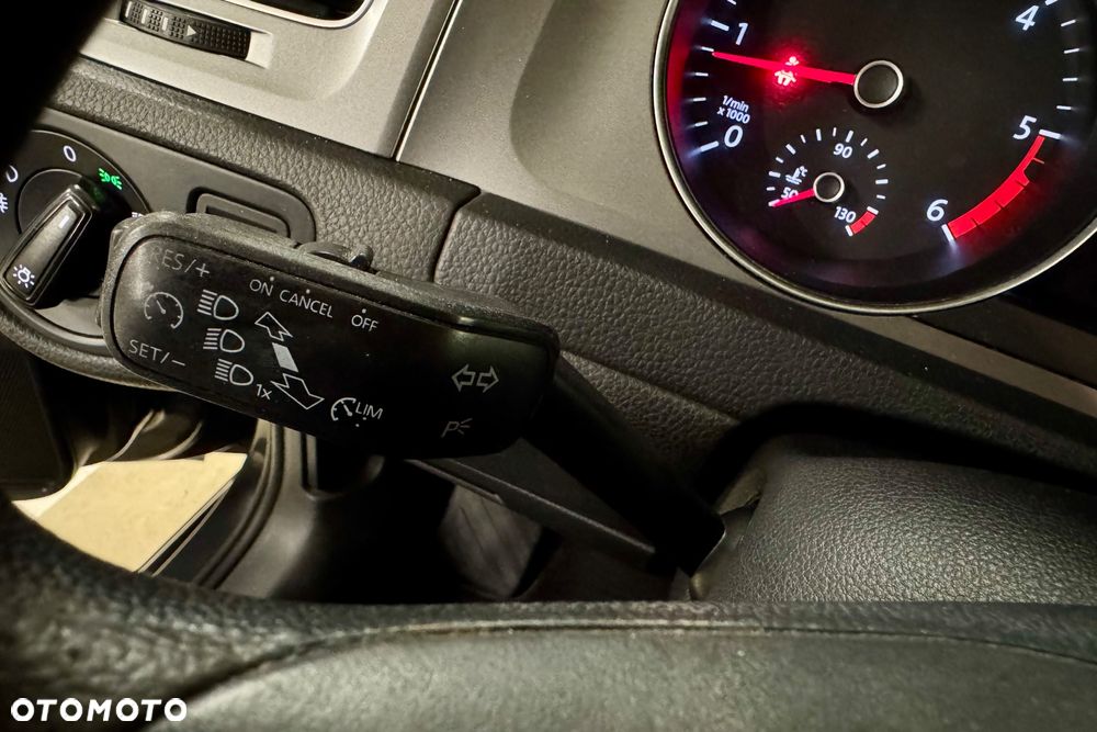 Volkswagen Golf - 26