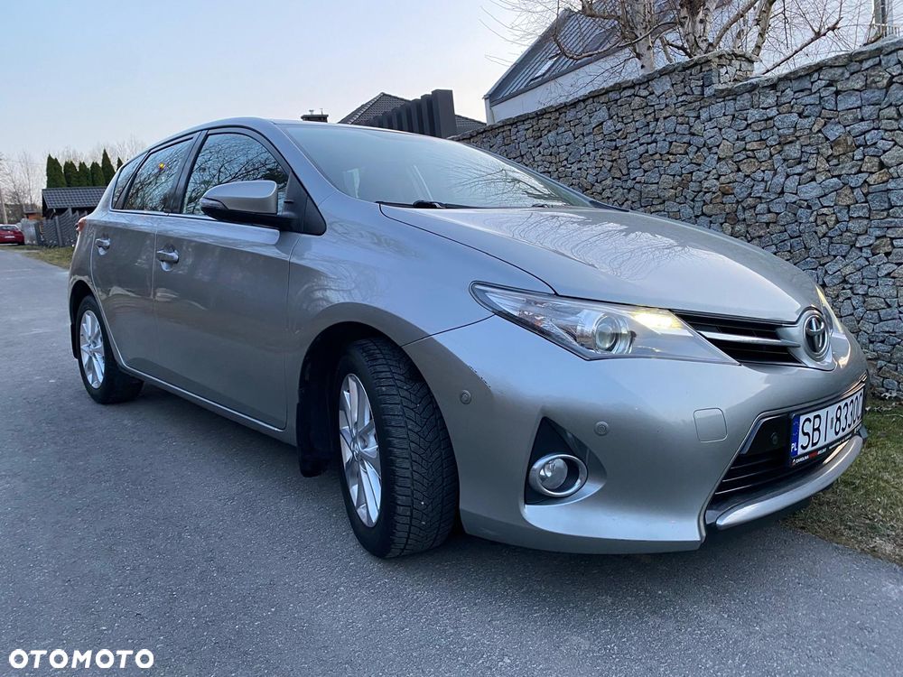 Toyota Auris 1.6 Premium - 21