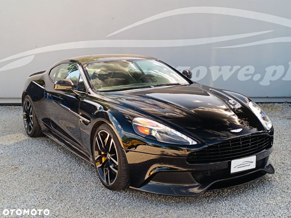 Aston Martin Vanquish - 12
