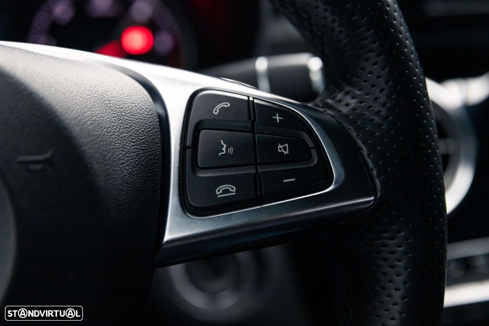 Mercedes-Benz GLC 220 d 4Matic 9G-TRONIC AMG Line - 29