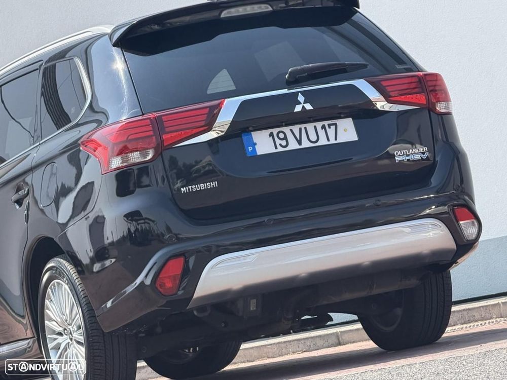 Mitsubishi Outlander 2.0 Instyle Navi - 35