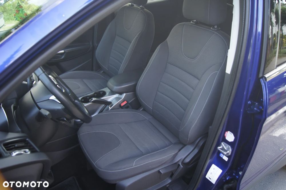 Ford Kuga 1.5 EcoBoost 2x4 Trend - 11