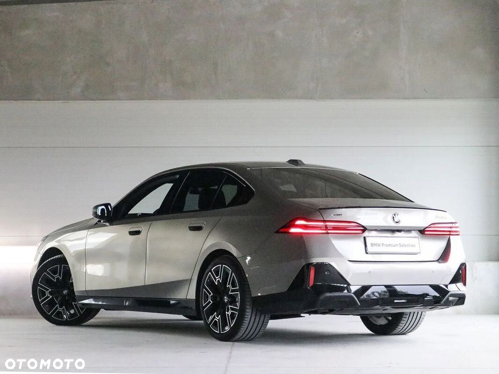 BMW Seria 5 - 12