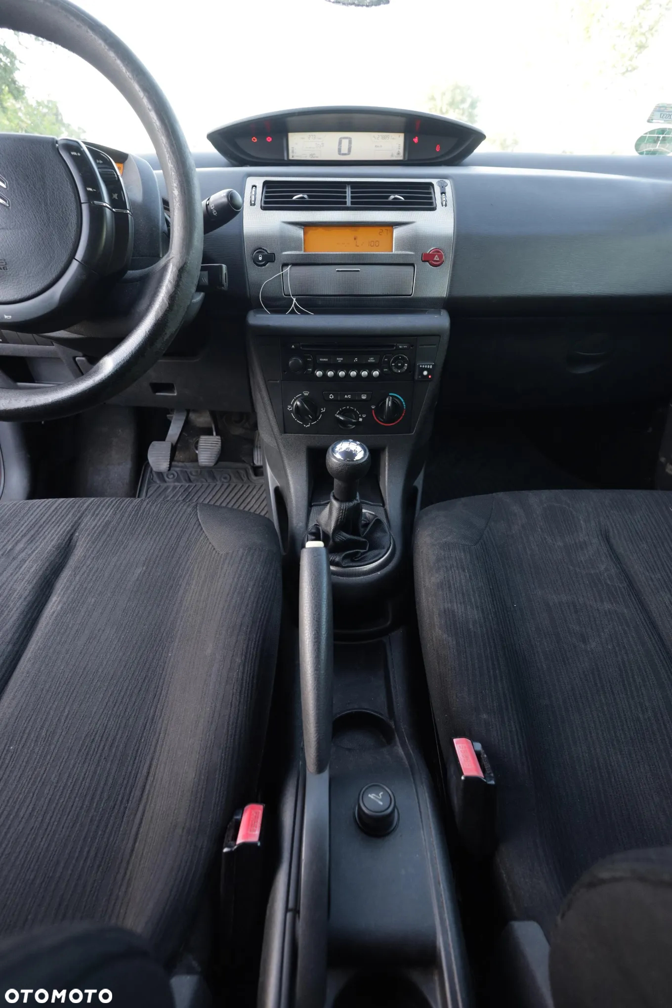 Citroën C4 1.6 16V Confort - 10