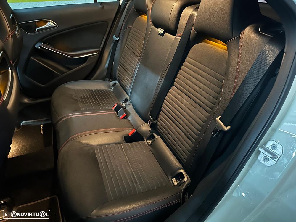 Mercedes-Benz A 180 d AMG Line - 5