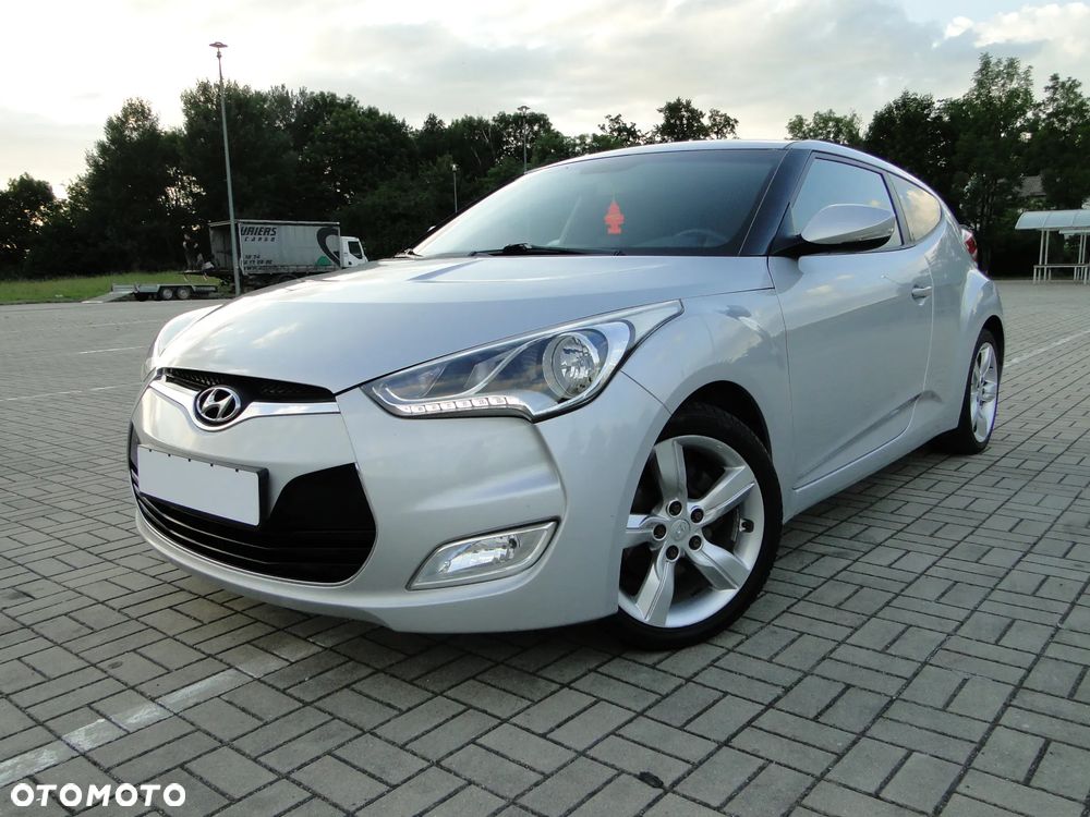 Hyundai Veloster 1.6 Premium - 27