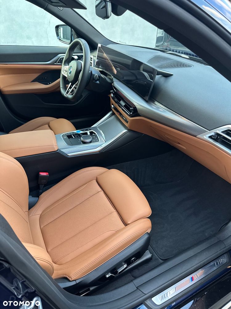 BMW i4 eDrive35 Gran Coupe M Sport - 12