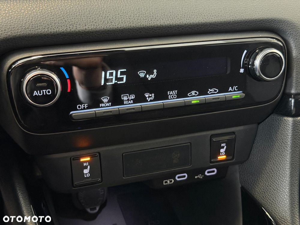 Toyota Yaris Hybrid 1.5 Style - 19