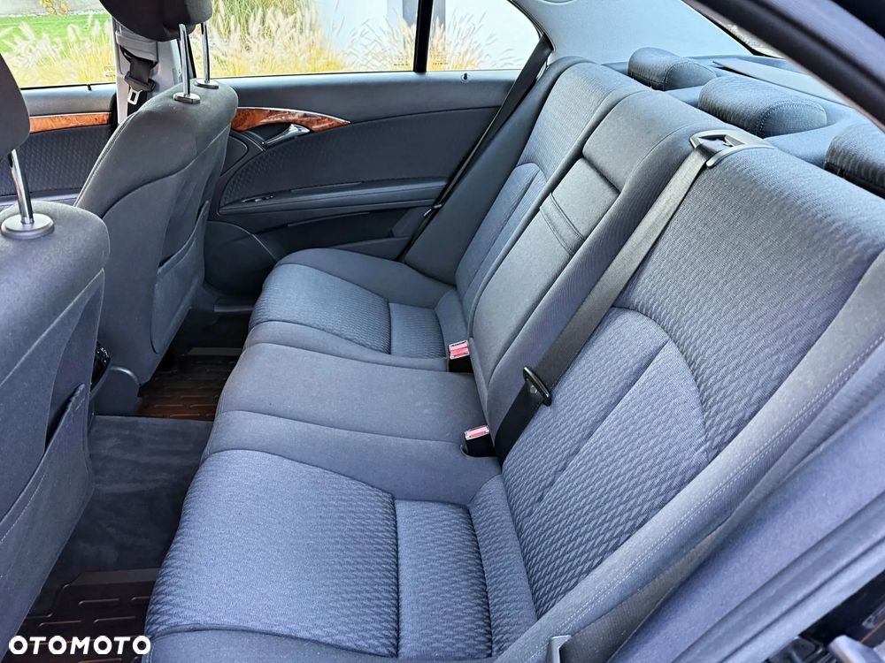 Mercedes-Benz Klasa E 200 Kompressor Automatik Elegance - 29