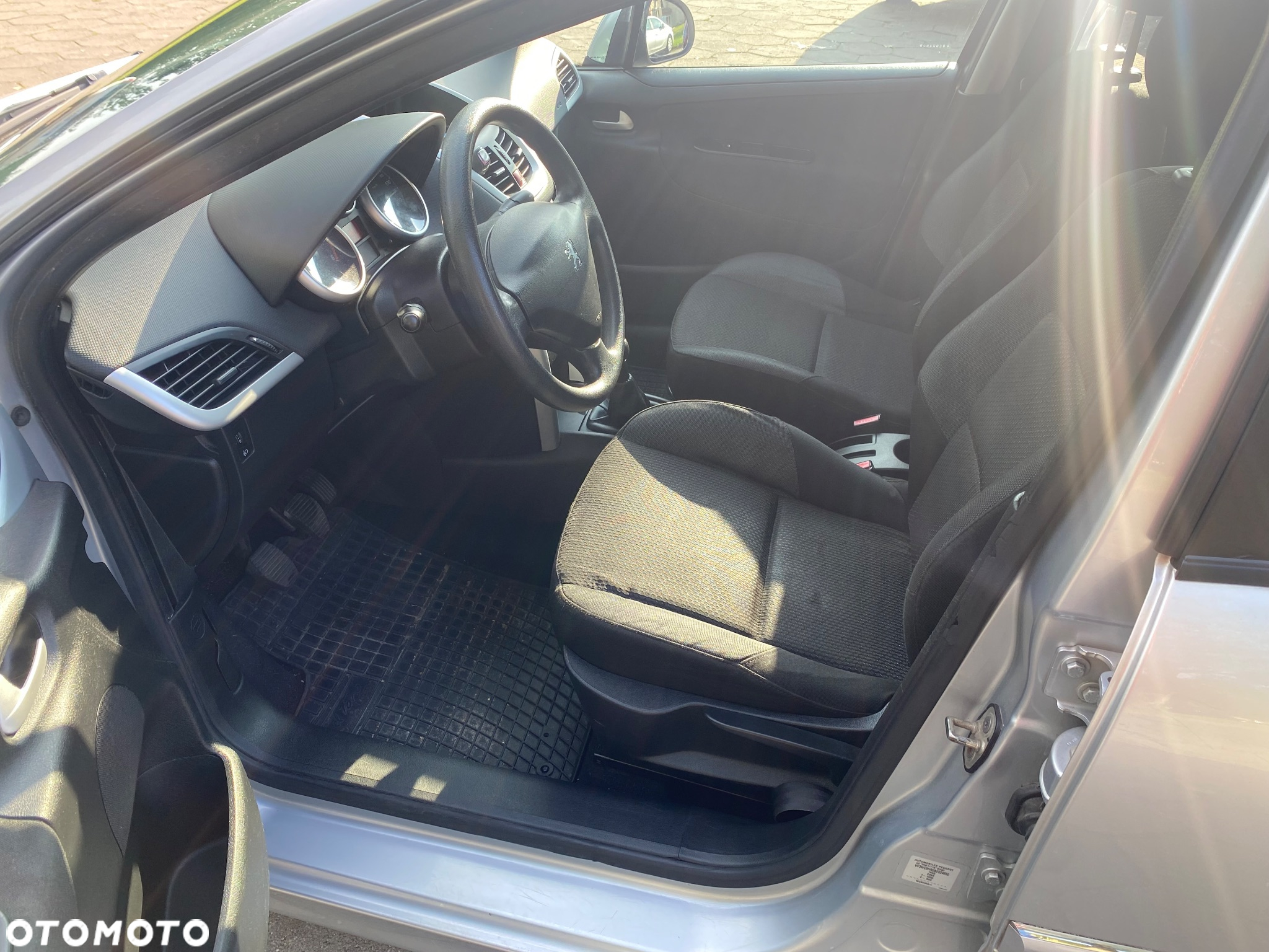 Peugeot 207 1.4 HDi Active - 10