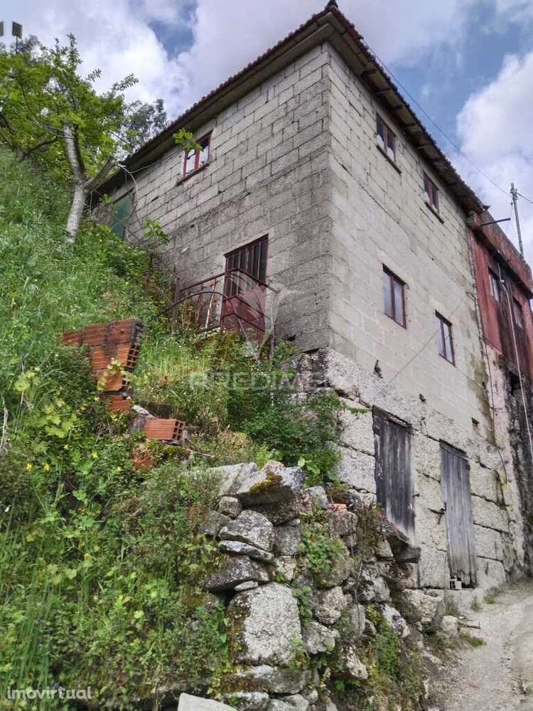 Moradia para restauro em Jugueiros - Grande imagem: 2/2