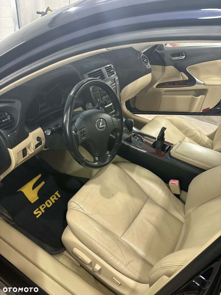 Lexus IS - 29