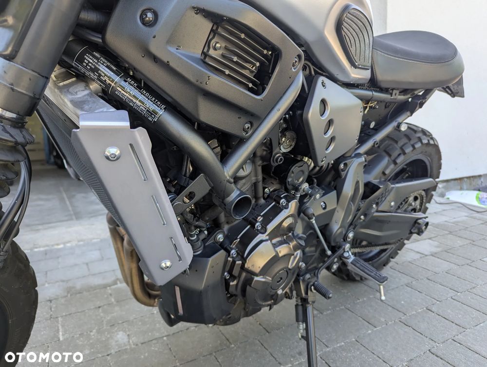 Yamaha XSR - 17