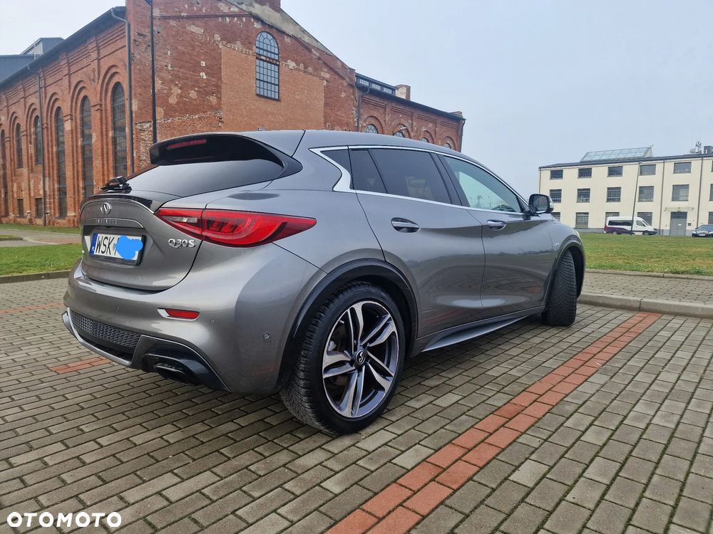 Infiniti Q30 2.2d DCT Premium Tech - 6