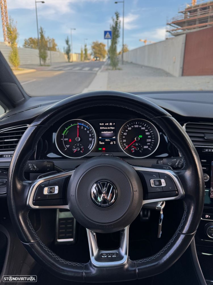 VW Golf 1.4 GTE Plug-In-Hybrid DSG - 12