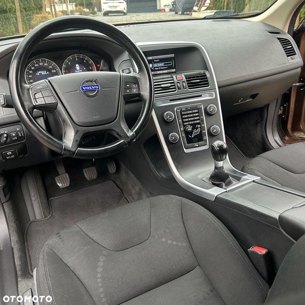 Volvo XC 60 D3 AWD Kinetic - 17