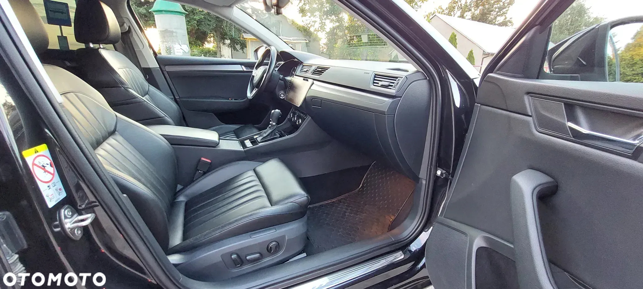 Skoda Superb Combi 1.6 TDI DSG Ambition - 19