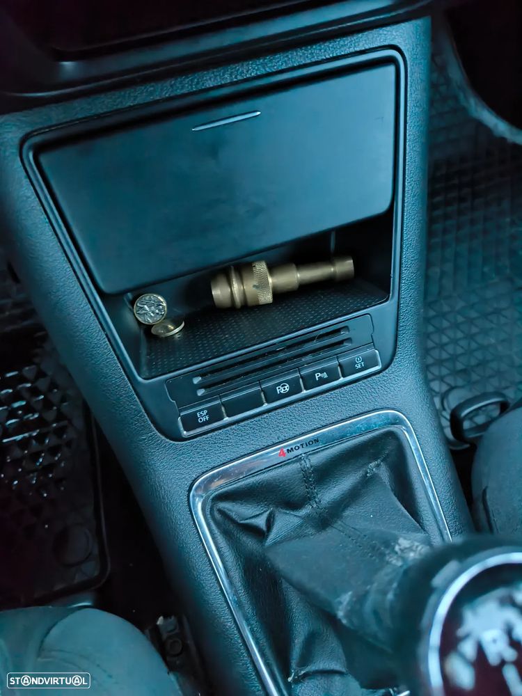 VW Tiguan 1.4 TSI Sport 4Motion - 22