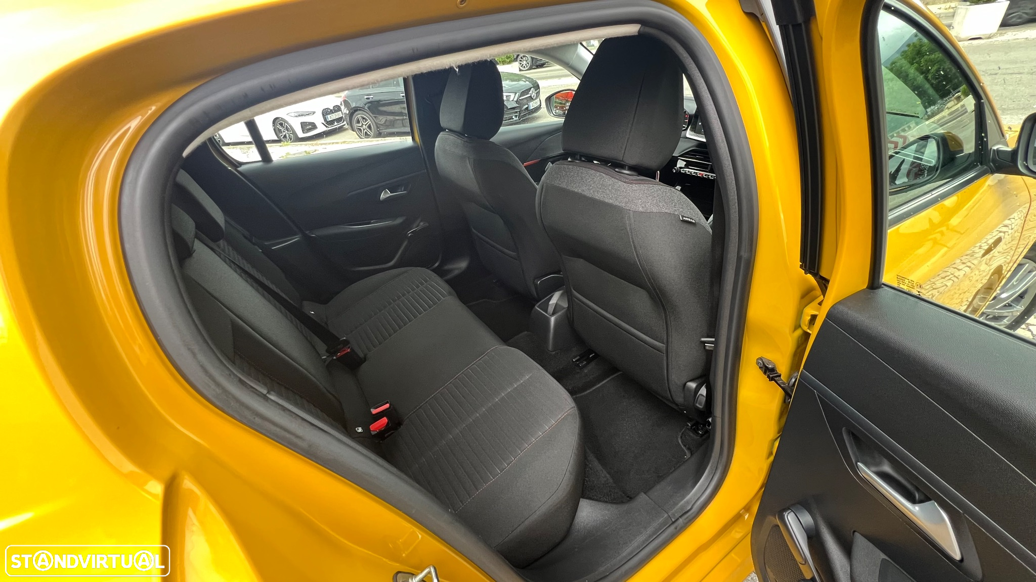 Peugeot 208 1.2 PureTech Allure Pack - 10