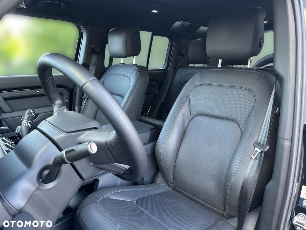 Land Rover Defender 3.0 D250 mHEV X-Dynamic HSE - 17
