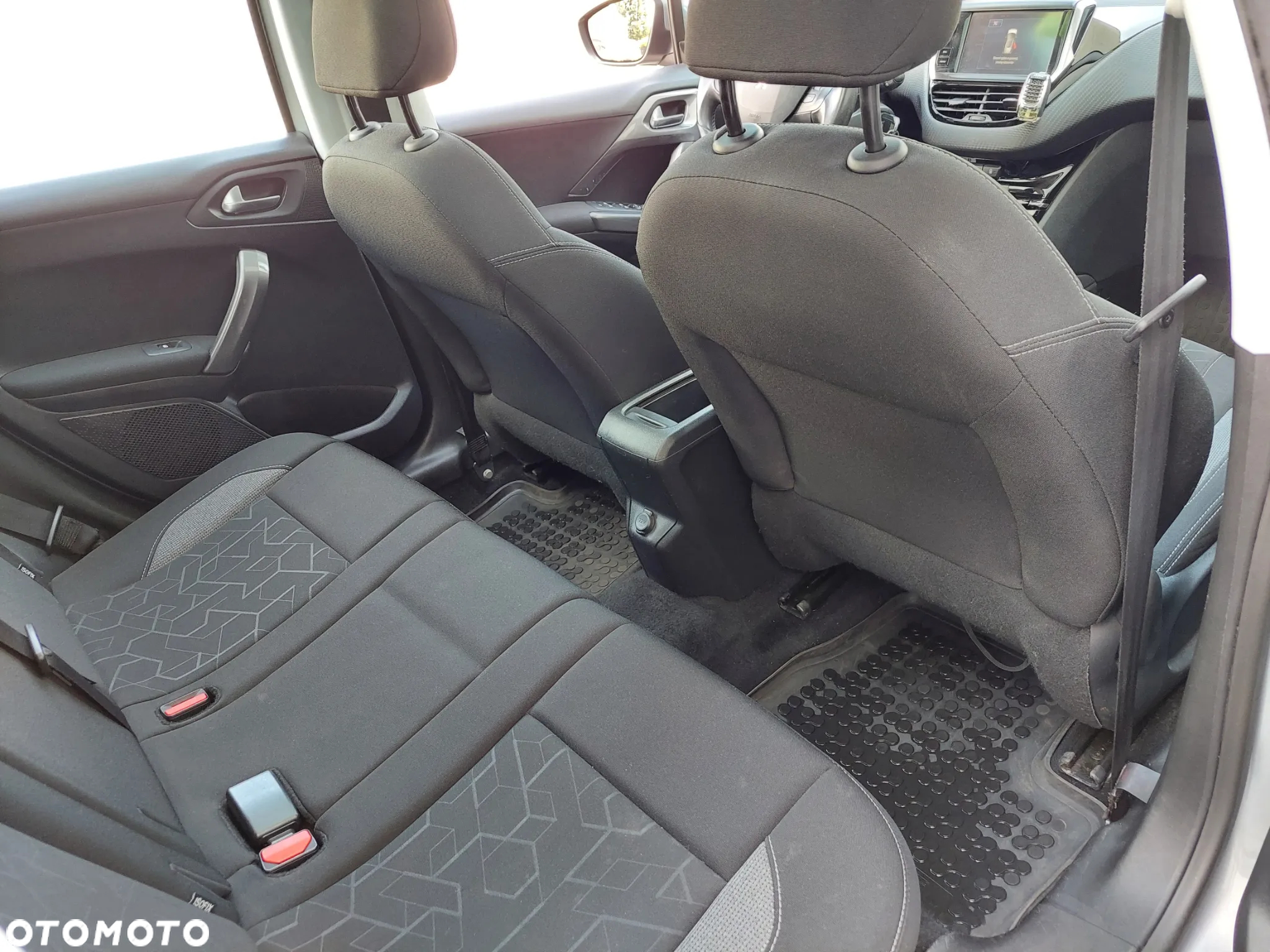 Peugeot 2008 - 25