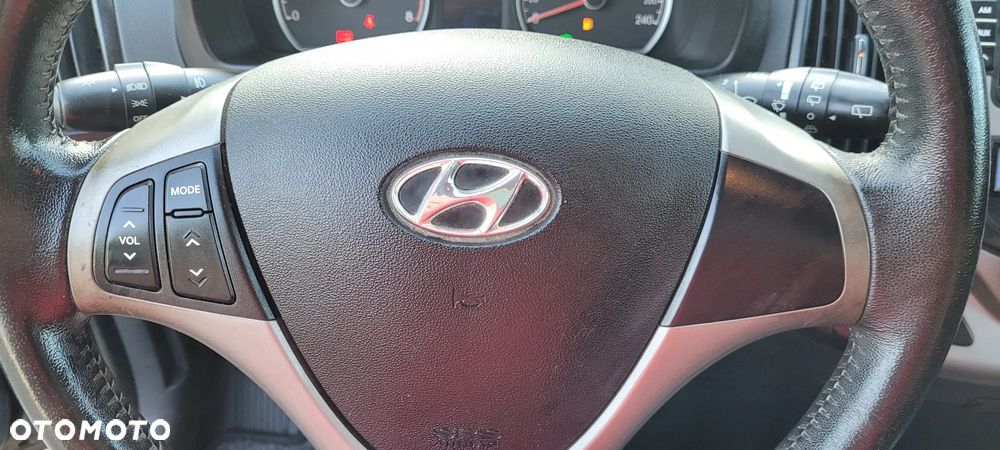 Hyundai i30 1.4 Blue Comfort - 21