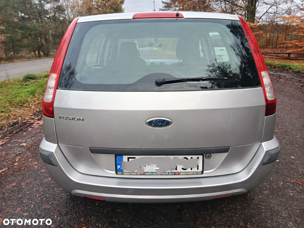 Ford Fusion 1.4 Ambiente - 6