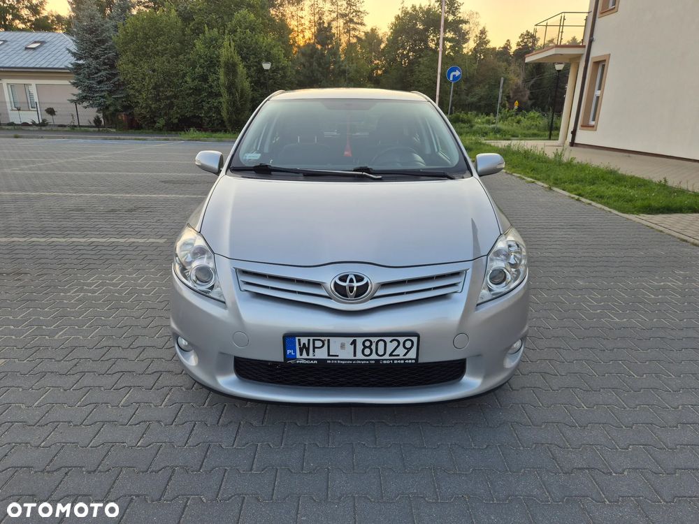 Toyota Auris 1.6 Luna - 24