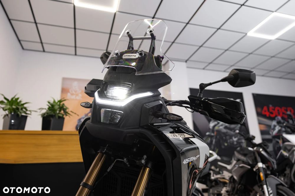 CFMoto MT - 6