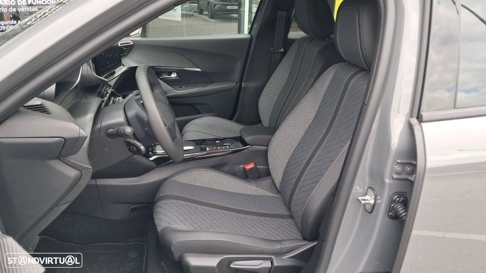 Peugeot e-2008 54 kWh Allure - 9
