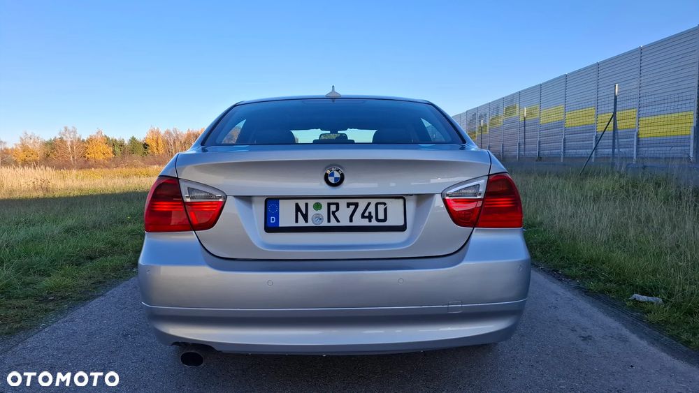 BMW Seria 3 320i - 13