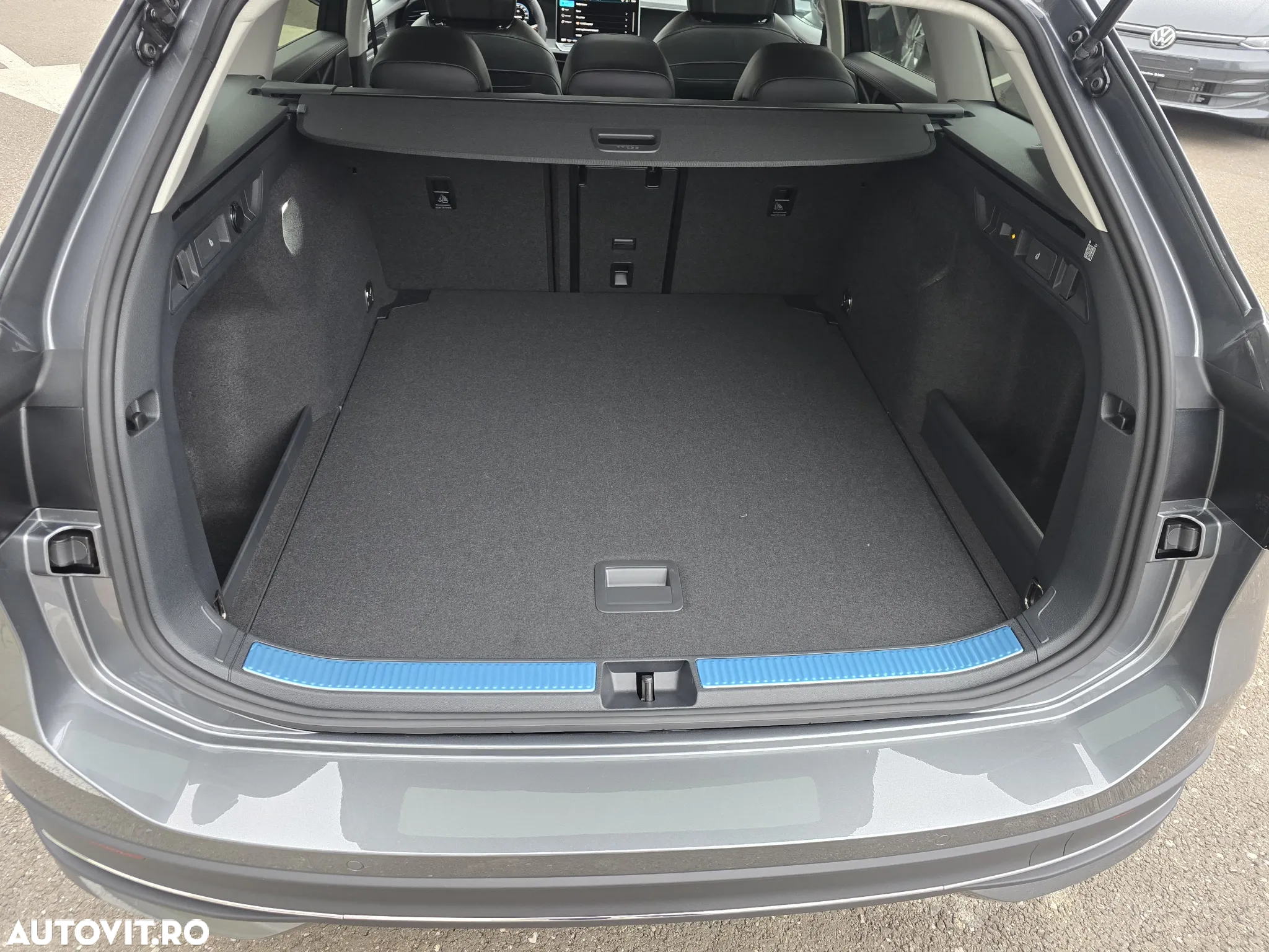 Volkswagen Passat Variant 2.0 TDI SCR DSG Business - 17
