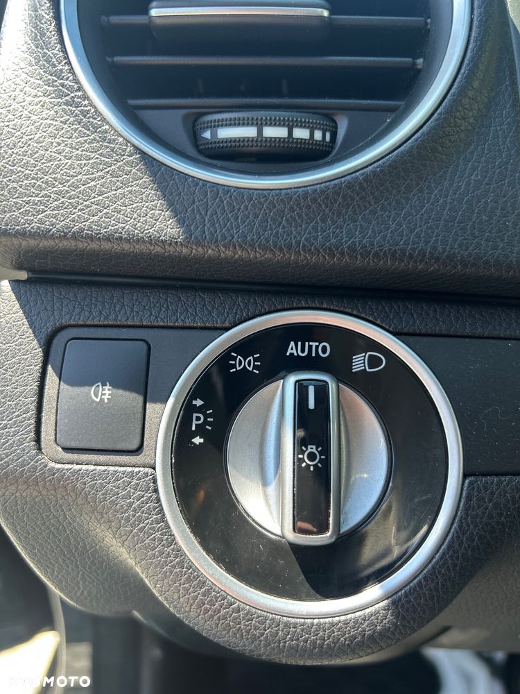 Mercedes-Benz Klasa C 220 CDI BlueEff Classic - 21