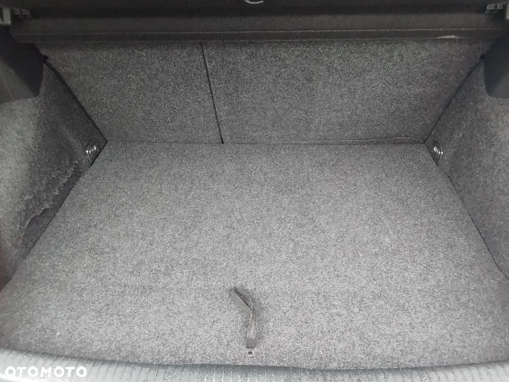 Volkswagen Golf 1.6 Edition - 19