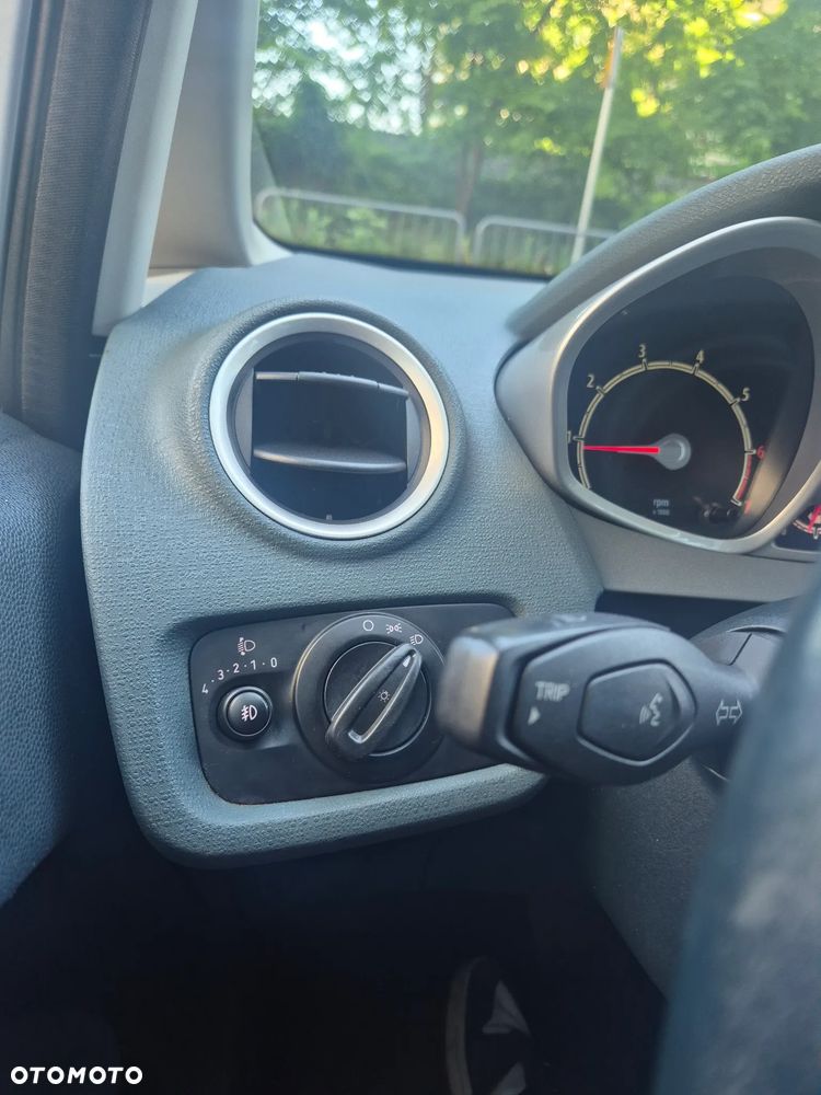 Ford Fiesta 1.4 Gold X - 8