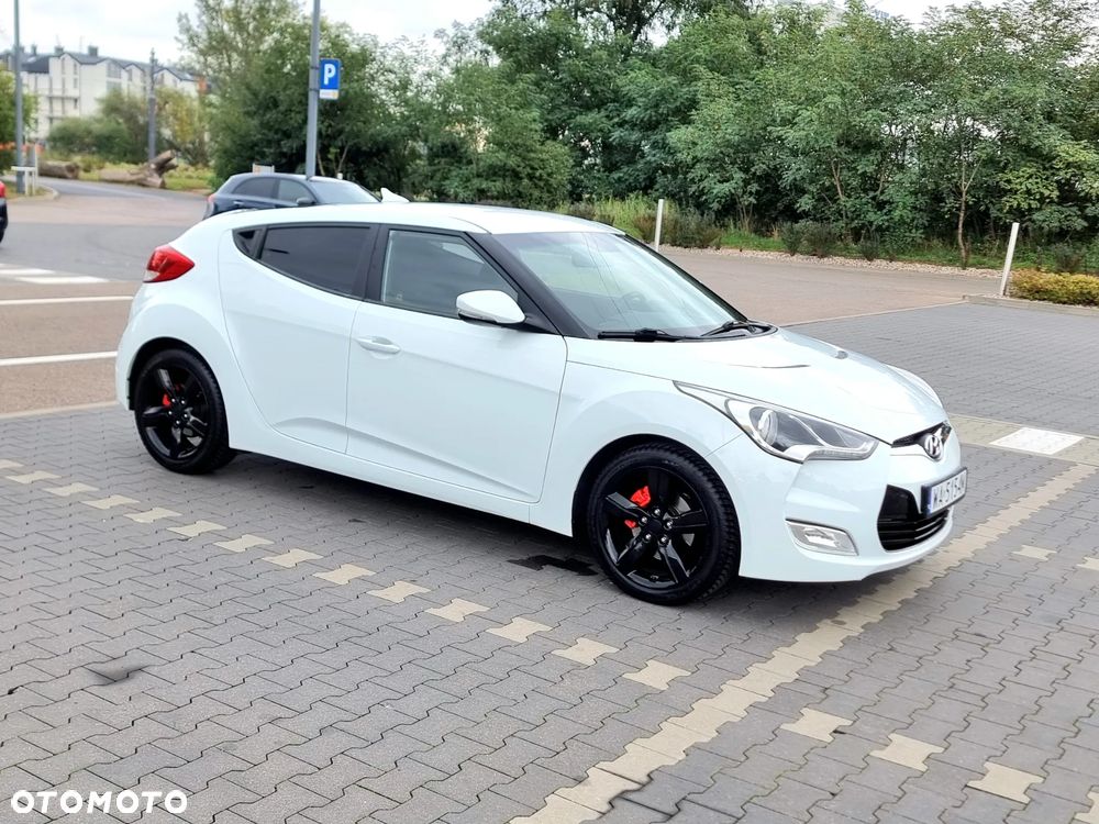 Hyundai Veloster 1.6 Style - 29