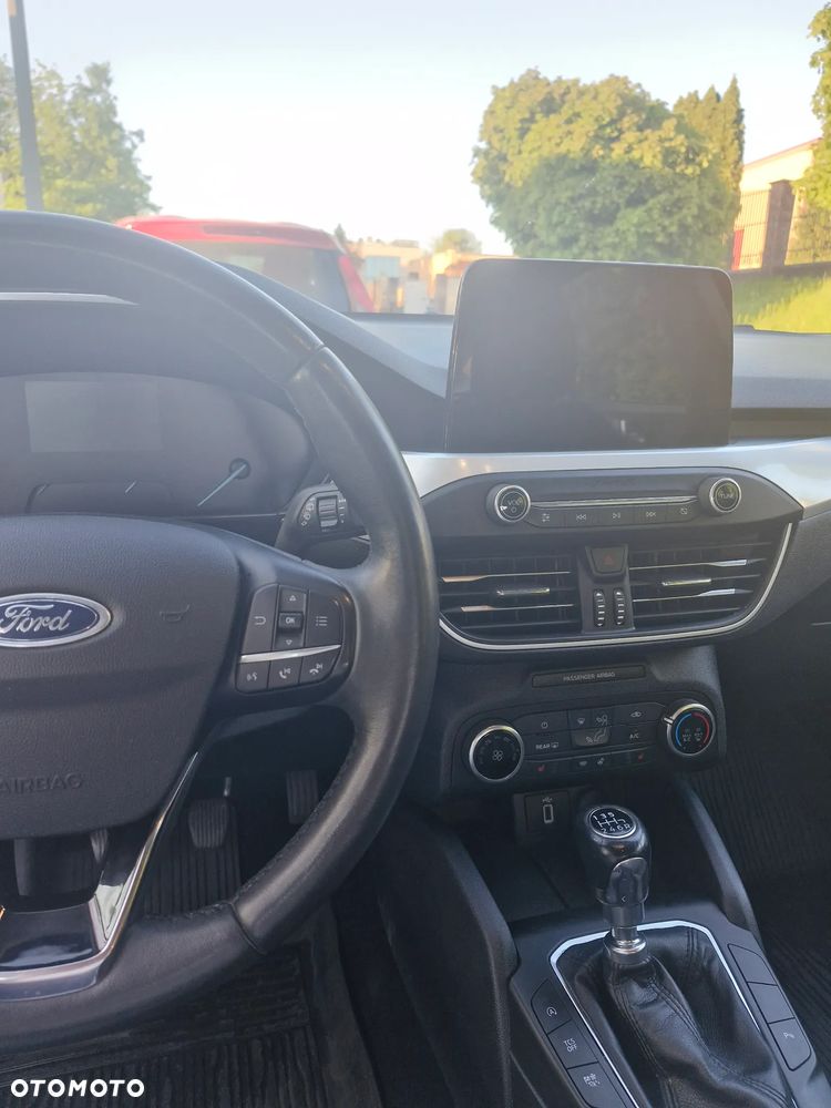 Ford Focus 1.0 EcoBoost Trend Edition Business - 8