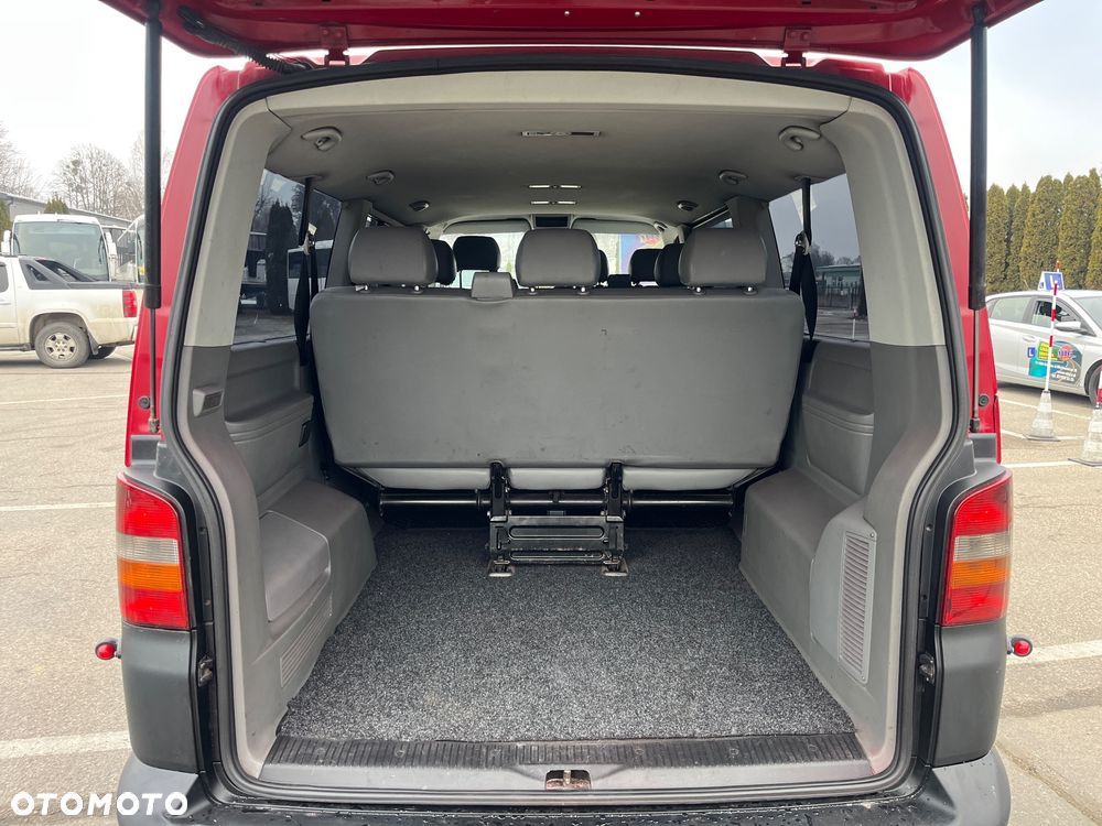 Volkswagen Caravelle - 14