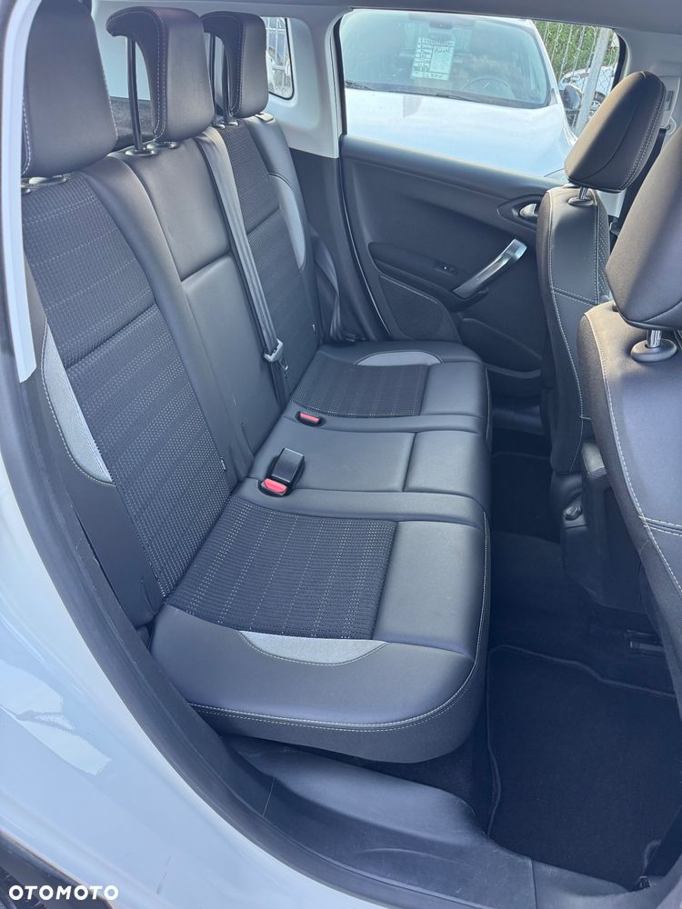 Peugeot 2008 1.2 Pure Tech GPF Allure S&S EAT6 - 15