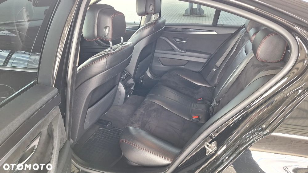 BMW Seria 5 525d xDrive Sport-Aut - 16