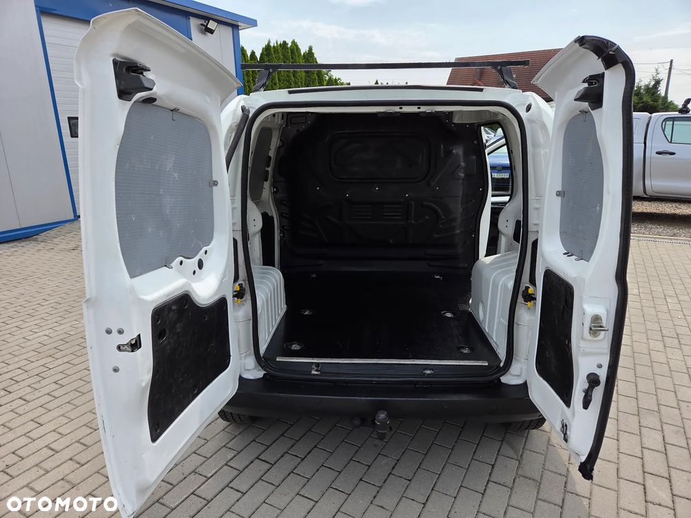 Fiat Fiorino 1.4 Easy - 17