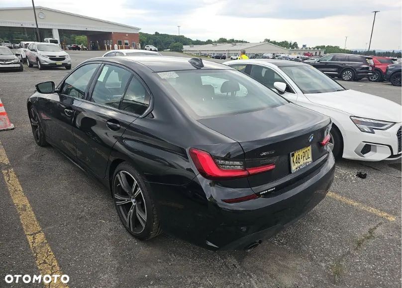 BMW Seria 3 330i xDrive M Sport - 5