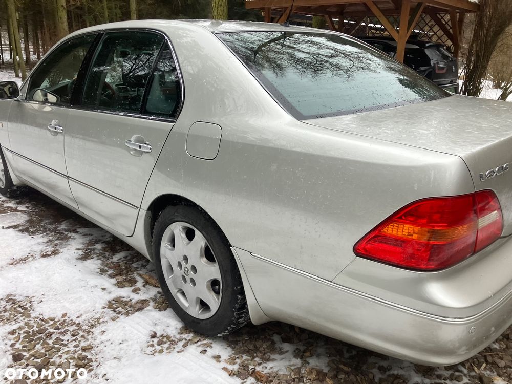 Lexus LS Prezydent - 11