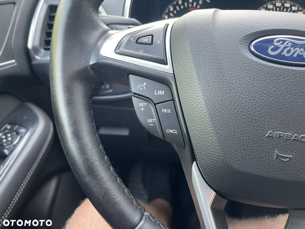 Ford S-Max - 34